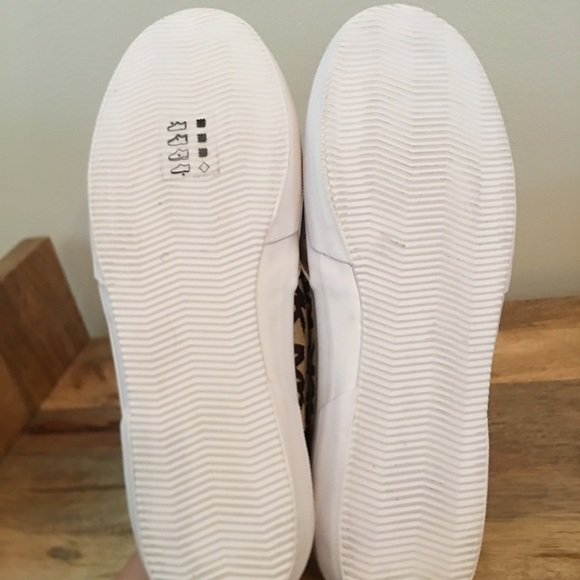 NWOB Michael Kors Slide-On Sneakers - Picture 7 of 7